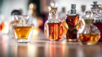 5 Parfum Unisex yang Wangi dan Awet untuk Malam Tahun Baru, Bikin Jadi Pusat Perhatian