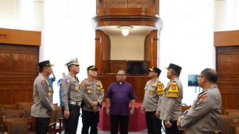 Jelang Nataru, Kapolda Pastikan Pasukan Pengamanan Siaga Total di Stasiun Gambir