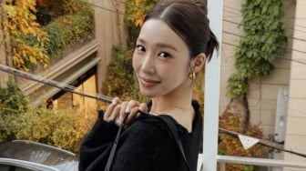 Effortless! 4 Daily OOTD Elegan ala Tiffany Young SNSD yang Wajib Disontek