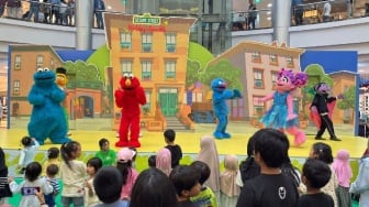 Dari Elmo hingga Cahaya Drone, Mal di Depok Suguhkan Perayaan Natal dan Tahun Baru Tak Terlupakan