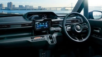 Cari Mobil Harian Super Irit? Suzuki Wagon R 2026 Tembus 25 Km/Liter, Harga Mulai Rp150 Jutaan