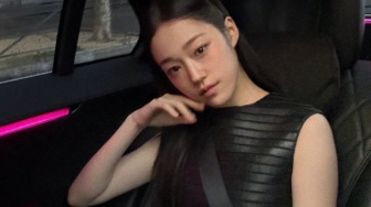 Casual Goals! Intip 4 Style Minimalis ala Roh Yoon Seo Buat Daily OOTD