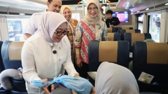 Menteri PPPA Dorong Penumpang Perempuan Gunakan KAI Female Seat Map Saat Mudik Naik Kereta