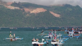 Nelayan Banyuwangi dan Perjuangan Menjaga Laut dari Kerusakan