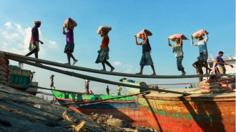 Dari Cerita dan Moral Pesisir, Kita Belajar Hakikat Manusia