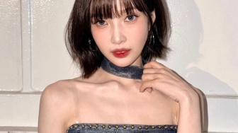 4 OOTD Cute ala Joy Red Velvet, Referensi Look Natal yang Manis & Chic!