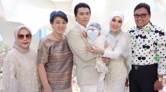 Anak Sering Dicurigai Belum Bisa Jalan, Syahrini Pamer Video Lagi Berlarian