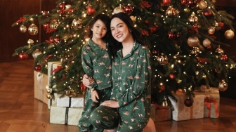 8 Potret Artis Tanah Air Rayakan Natal Bersama Keluarga, Hangat dan Penuh Cinta