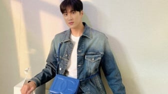 5 Look Liburan Simpel, Maskulin, dan Modern ala Ahn Bo Hyun