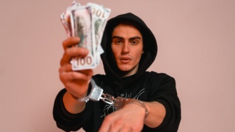 CERPEN: Koruptor Bergaya Akhirnya Binasa