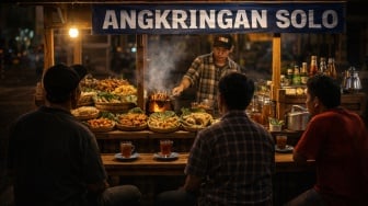7 Angkringan Legendaris di Solo: Murah, Kenyang, dan Penuh Kenangan!