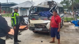 Kecelakaan di Tol Kayuagung, Isuzu Elf Travel Ringsek, Satu Penumpang Meninggal