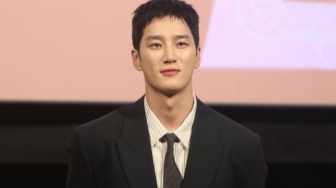 Daily OOTD ala Ahn Bo Hyun: 4 Ide Look Simpel Maskulin Buat Sehari-hari!