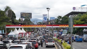 Malam Tahun Baru 2026 Jalur Puncak Berlaku Car Free Night, Cek Jadwal Penyekatannya di Sini