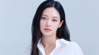 Smart Casual hingga Edgy Style, Intip 4 Mix and Match OOTD ala Woo Da Vi