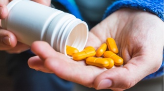 7 Merek Vitamin Pemulihan Otot Setelah Lari, Bantu Tubuh Cepat Fit dan Segar