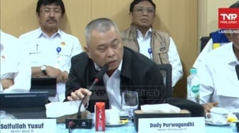 Menhub Pastikan Bandara dan Pelabuhan Aceh Aman, Tapi Jalur Kereta Api Rusak Parah Disapu Air