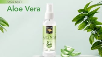 5 Face Mist untuk Kulit Kering Agar Tetap Glowing saat Liburan Akhir Tahun