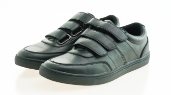 5 Sepatu Lokal Hitam untuk Anak SMP yang Awet Harga Rp100 Ribuan