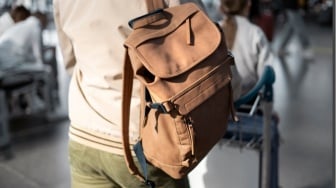 4 Rekomendasi Travel Bag Brand Lokal yang Praktis dan Nyaman untuk Liburan