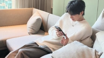 Dari Formal Look hingga Street Style, Intip 3 OOTD ala Song Weilong!