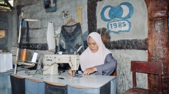 Melayani dengan Hati, ESG PNM Tumbuh Bersama Ibu-Ibu Pelaku Usaha Lokal