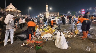 Wali Kota Hasto Pasang Target Jam 2 Dini Hari Sampah Malam Tahun Baru di Kota Jogja Sudah Bersih