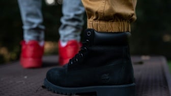 5 Sepatu Safety Brand Lokal Terbaik, Nyaman & Tahan Benturan Benda Keras Mulai 200 Ribuan