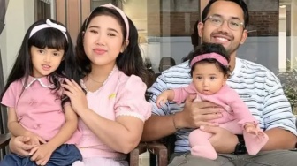 Liburan ke Jepang Tanpa Bawa Anak Angkat, Kiky Saputri Ungkap Faktanya