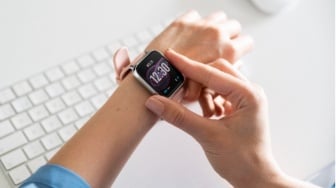 7 Rekomendasi Smartwatch Murah dengan Fitur Lengkap untuk Pria dan Wanita
