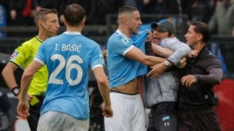 Kronologis Baku Pukul Pemain Lazio vs Napoli: 3 Kartu Merah, Conte Turun Tangan