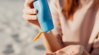 5 Sunblock Badan Terbaik dengan Aksi Ganda: Proteksi UV dan Cerahkan Kulit