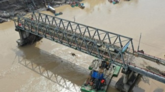 Merajut Kembali Hidup Pascabanjir Bandang di Sumatra