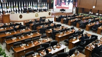 Cek Fakta: Video Rapat DPRD Jabar Bahas Vasektomi Jadi Syarat Bansos, Ini Faktanya