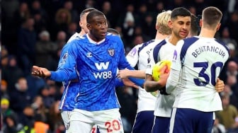 Lima Laga Terakhir Masih Belum Terkalahkan! Sunderland Paksa Tottenham Berbagi Poin di London