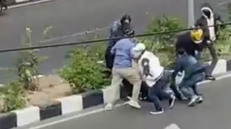 Terungkap! 5 Fakta Penyerangan Depan PS Mall Palembang yang Libatkan Antar Kelompok