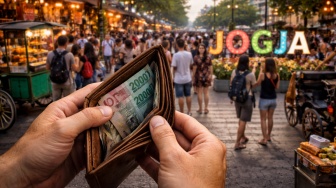 UMP Minim, Biaya Pendidikan Tinggi, Warga Jogja Hanya jadi Penonton Kemeriahan Pariwisata