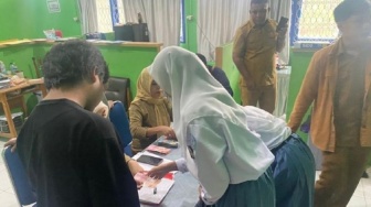 SMKN 4 Kendari Kembalikan Uang Iuran Siswa Rp200 Juta, Ini Alasannya!