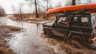 Apakah Aman Membeli Mobil Bekas Banjir? Pelajari Dulu Risikonya