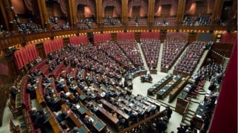 Demokrasi Bukan soal Kubu: Kenapa Kita Tak Bisa Kritik Tanpa Dicap?