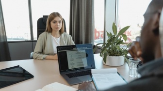 Gen Z dan Dilema Cari Kerja: Minim Kesempatan atau Terlalu Pilih-Pilih?