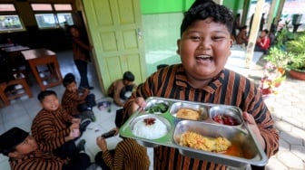 Mewah, SPPG Nganjuk Hadirkan MBG dengan Menu Kuliner Nusantara