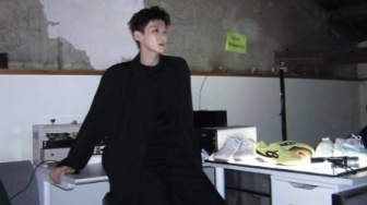 Elegan Banget, 4 Inspirasi Outfit Formal ala Bai Jing Ting