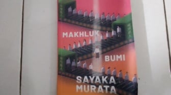 Novel 'Makhluk Bumi': Sebuah Luka yang Dinormalisasi