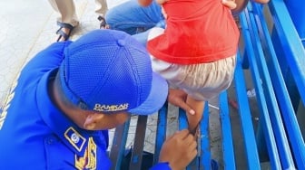 Kronologi Anak Terjepit Teralis Bangku di RSUD Jombang, Damkar Turun Tangan