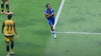 Babak Pertama: Beckham Putra Bawa Persib Bandung Unggul atas Persija