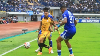 Susunan Pemain Persija vs Persib: Adu Tajam Eksel Runtukahu dan Andrew Jung