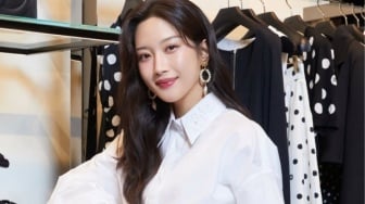 Effortless, 4 Ide OOTD Semi Formal ala Moon Ga Young yang Chic Abis!