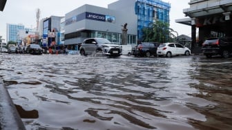 Genangan Air Masih Terjadi di Jakarta, Ini Update Banjir Hari Ini