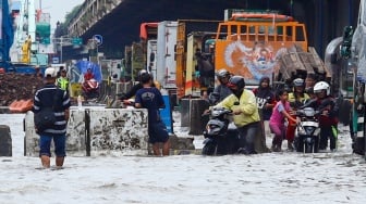 Banjir Rendam Jakarta, Lebih dari Seribu Warga Terpaksa Mengungsi